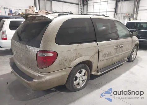 2005 Dodge Grand Caravan Sxt z USA, uszkodzony, nr VIN 2D8GP44L25R335782